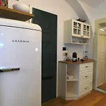 Apartment Econte Near Old Town